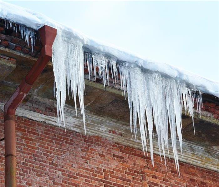 ICE DAMS ON ROOF, ICICLES